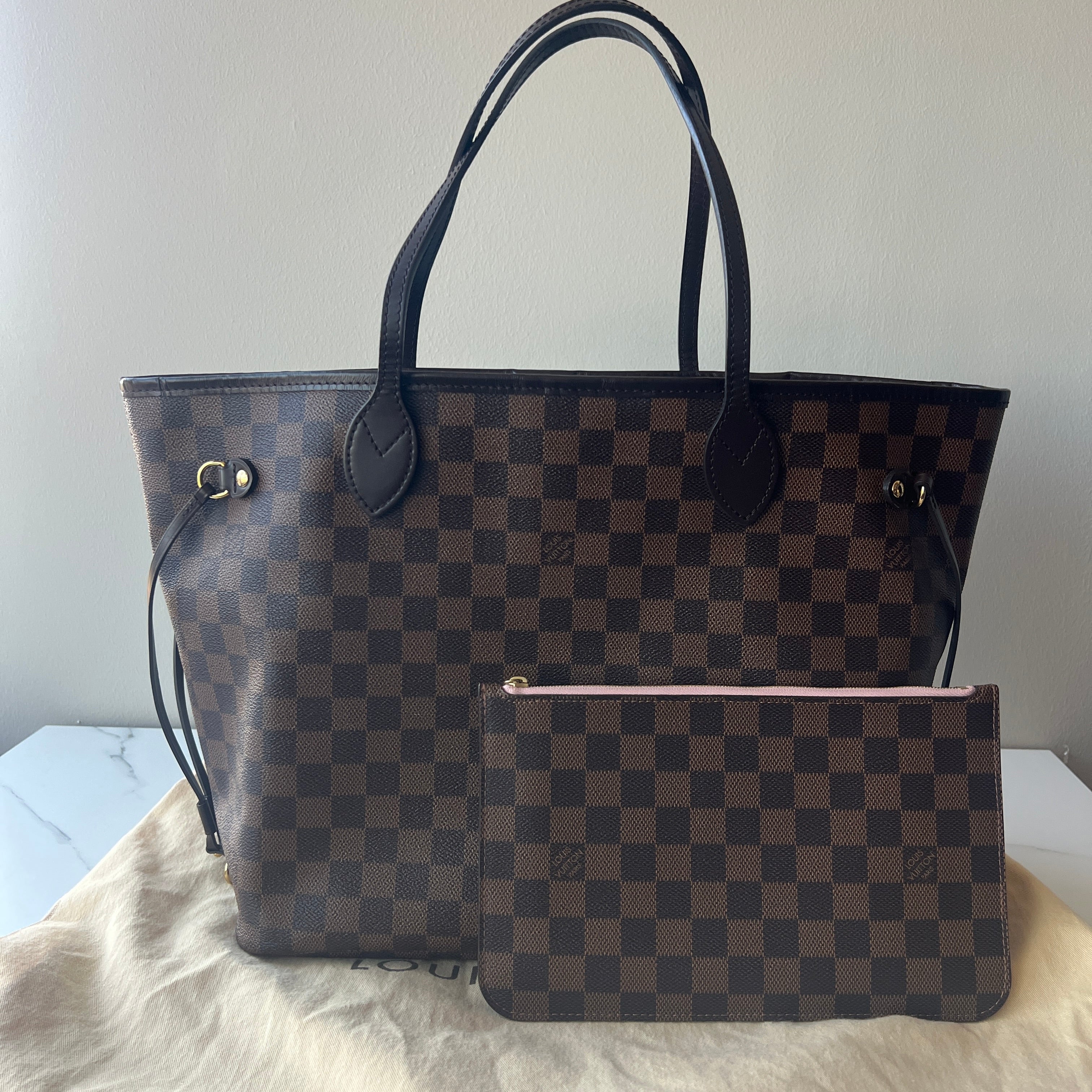 Louis Vuitton Neverfull MM & Pouchp