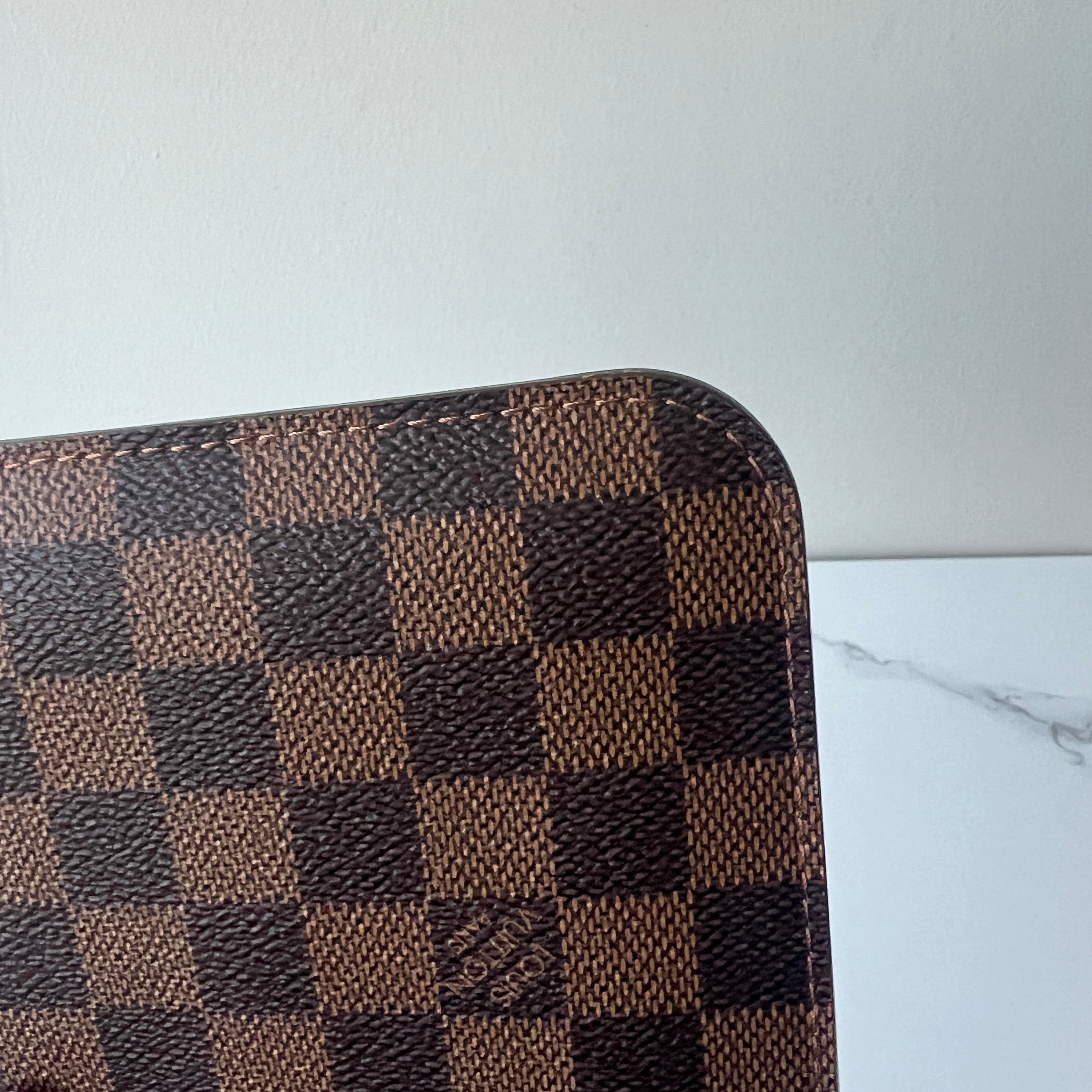 Louis Vuitton Neverfull MM & Pouchp