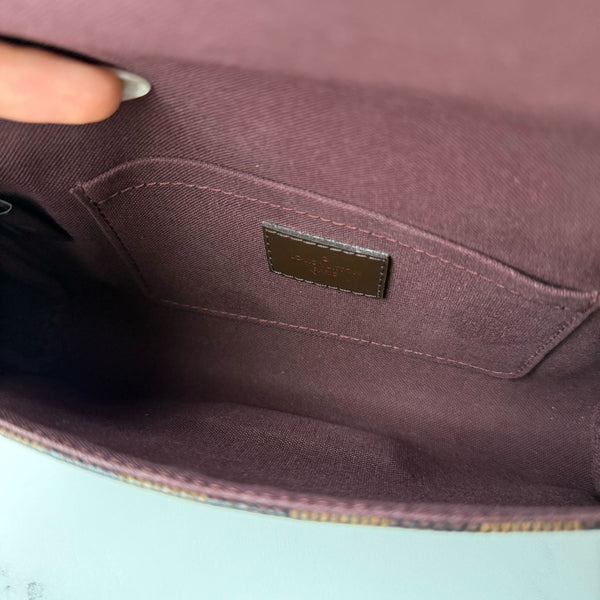 Louis Vuitton Favorite