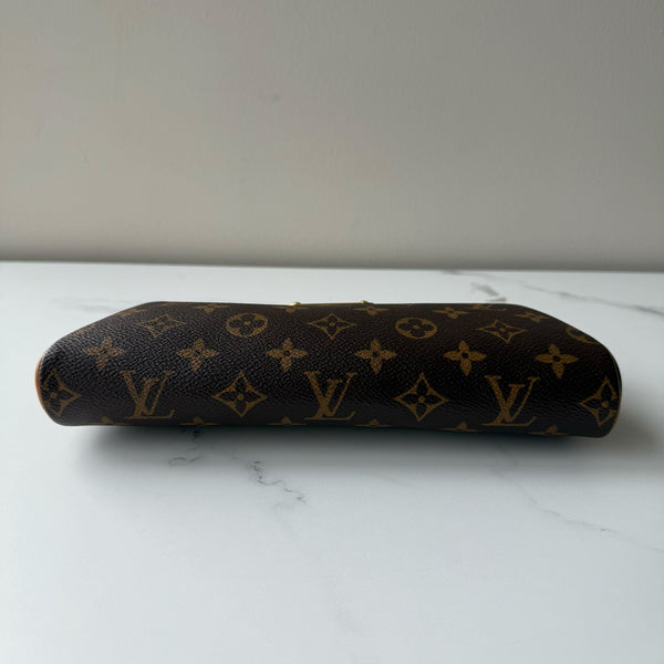 Louis Vuitton Eva Clutch