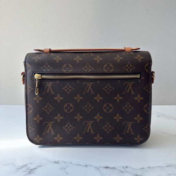 Louis Vuitton Pochette Metis