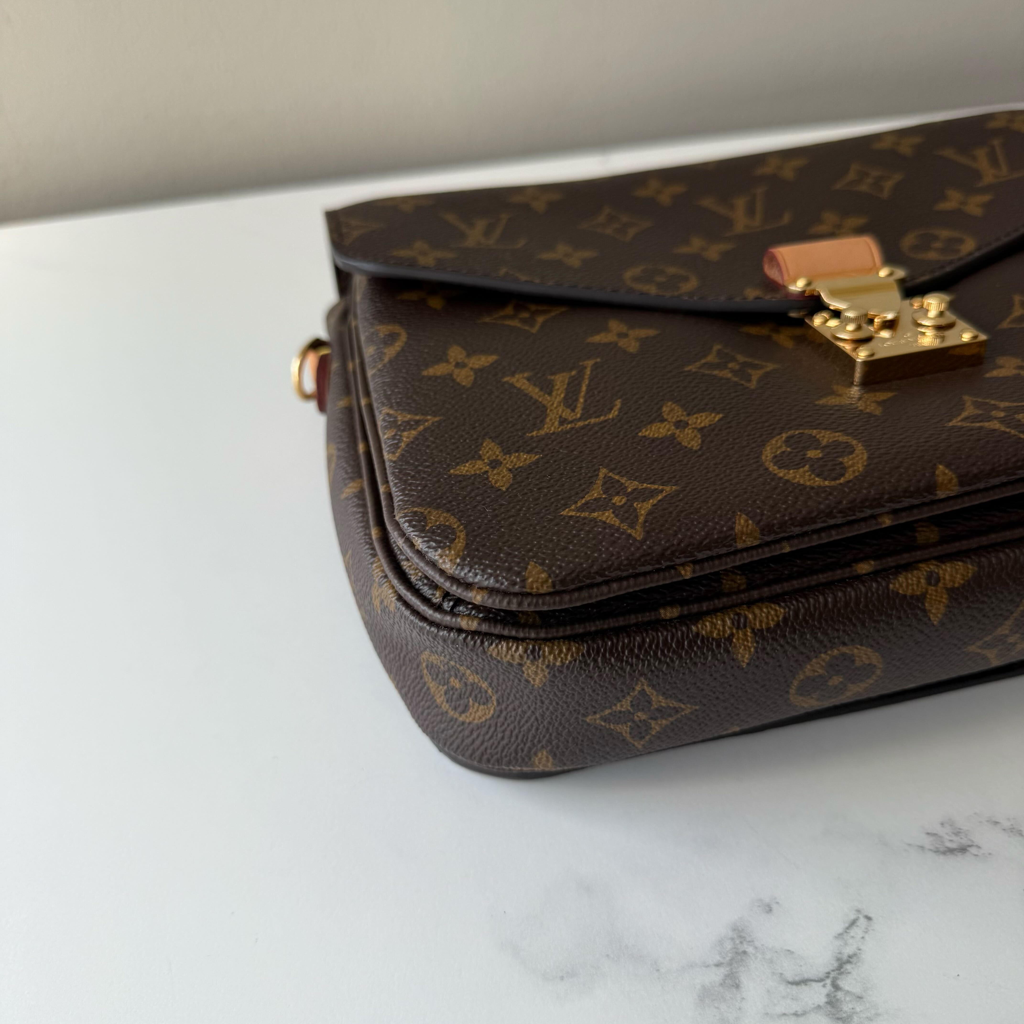 Louis Vuitton Pochette Metis