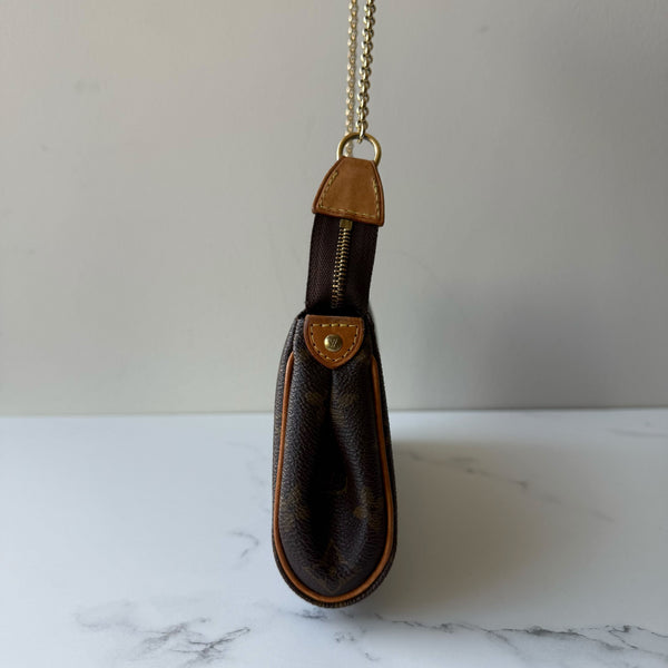 Louis Vuitton Eva Clutch