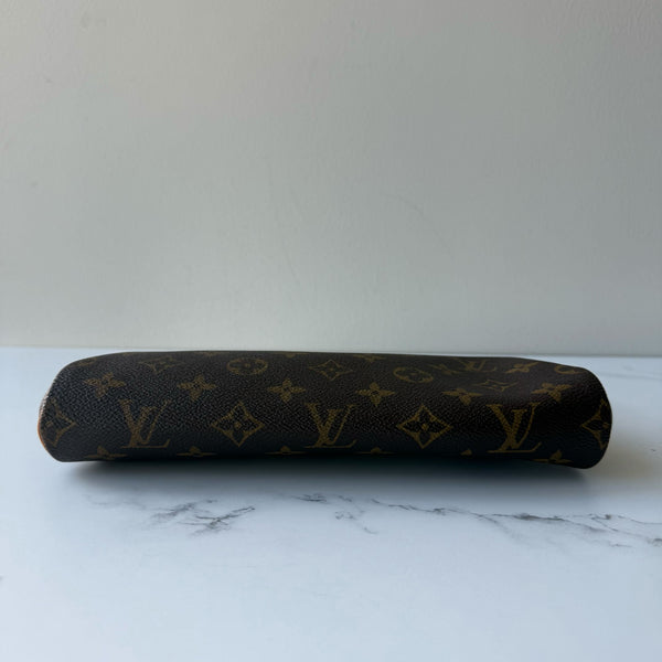 Louis Vuitton Eva Clutch