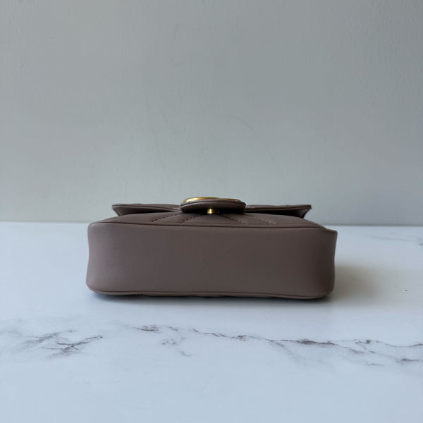 Gucci GG Marmont Matelasse Super Mini Shoulder Bag