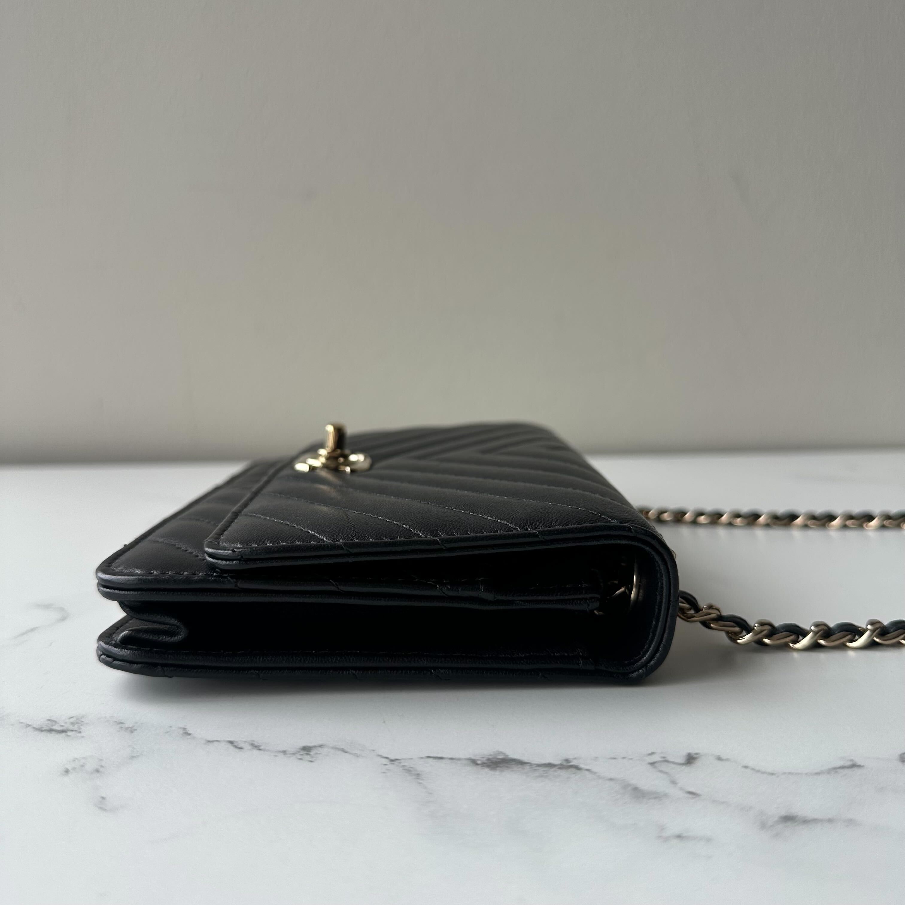 Chanel Trendy CC Wallet on Chain