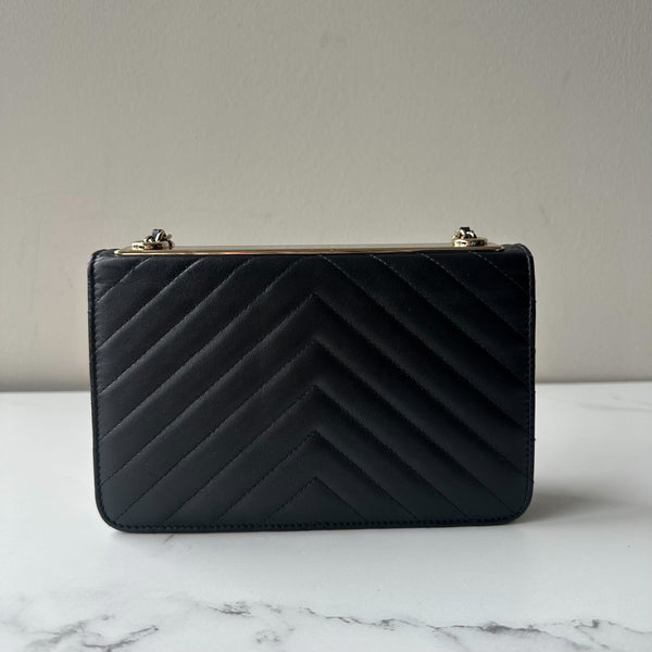 Chanel Trendy CC Wallet on Chain