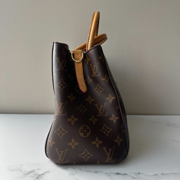Louis Vuitton Montaigne MM