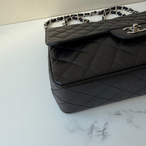 Chanel Classic Flap Jumbo