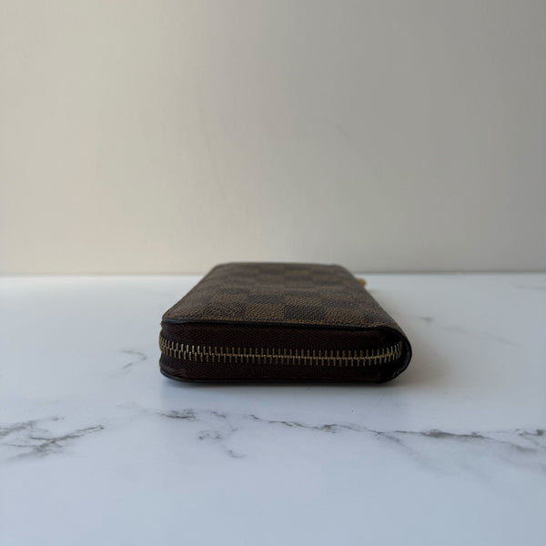 Louis Vuitton Zippy Wallet