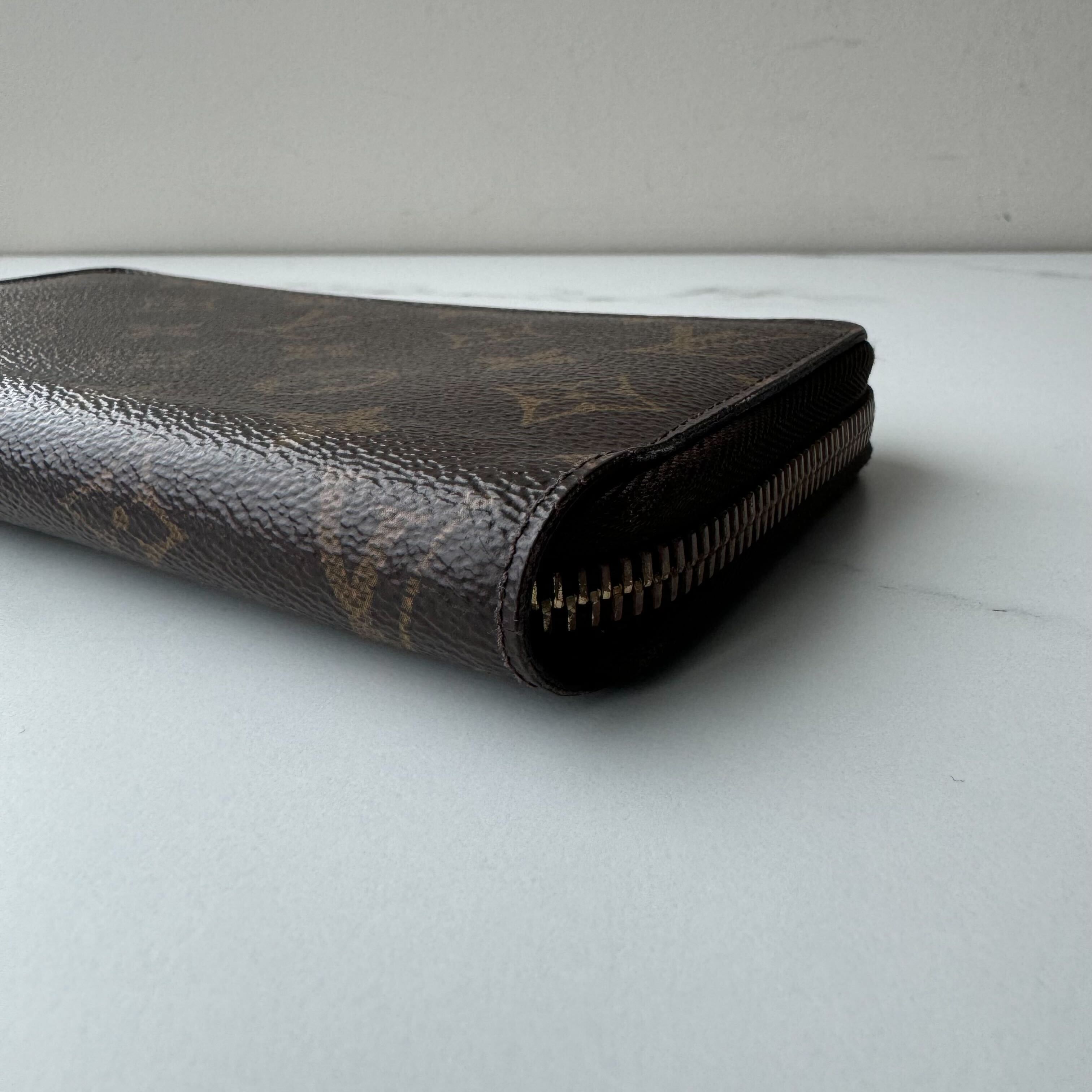 Louis Vuitton Zippy Wallet