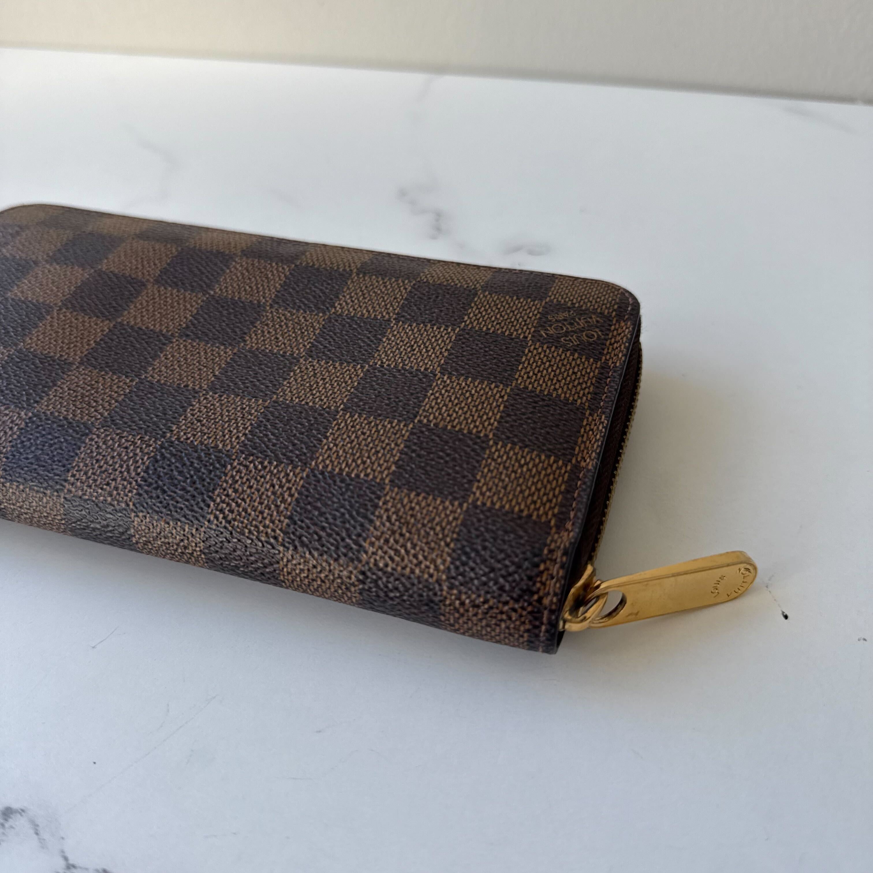 Louis Vuitton Zippy Wallet