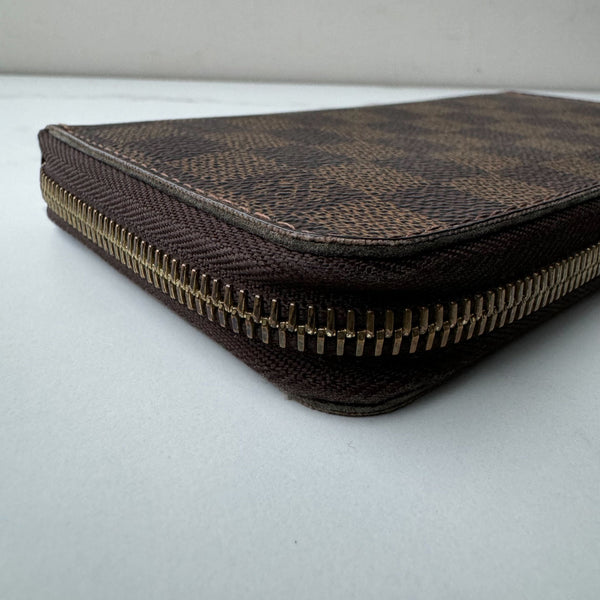 Louis Vuitton Zippy Wallet