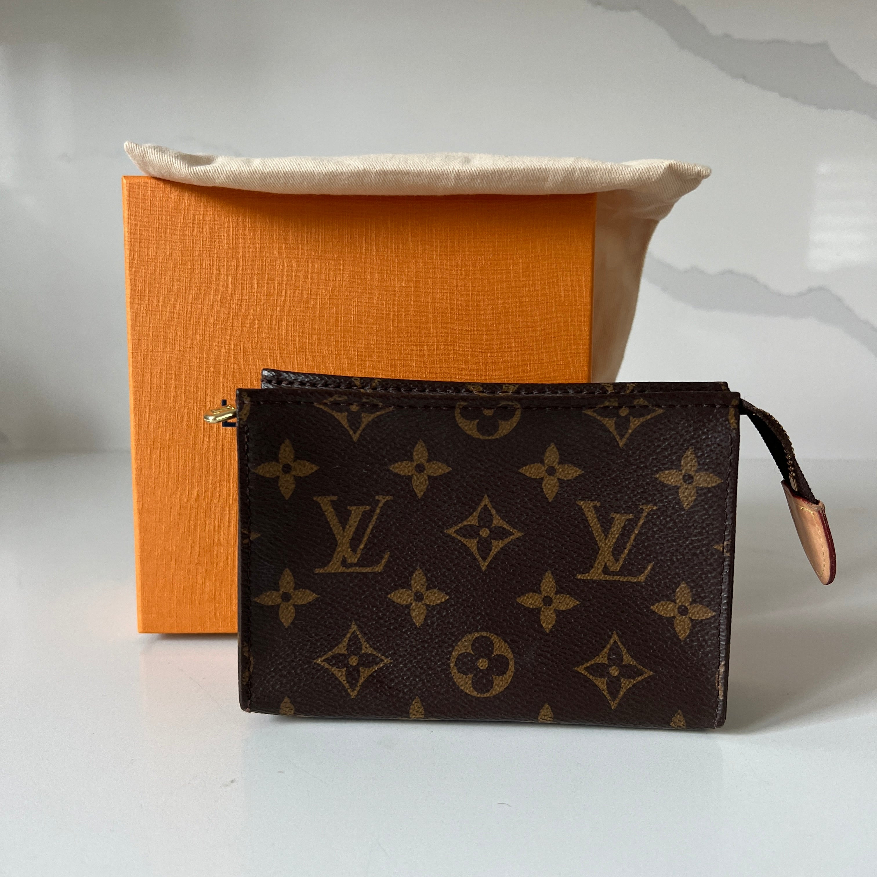 Louis Vuitton Toiletry 15