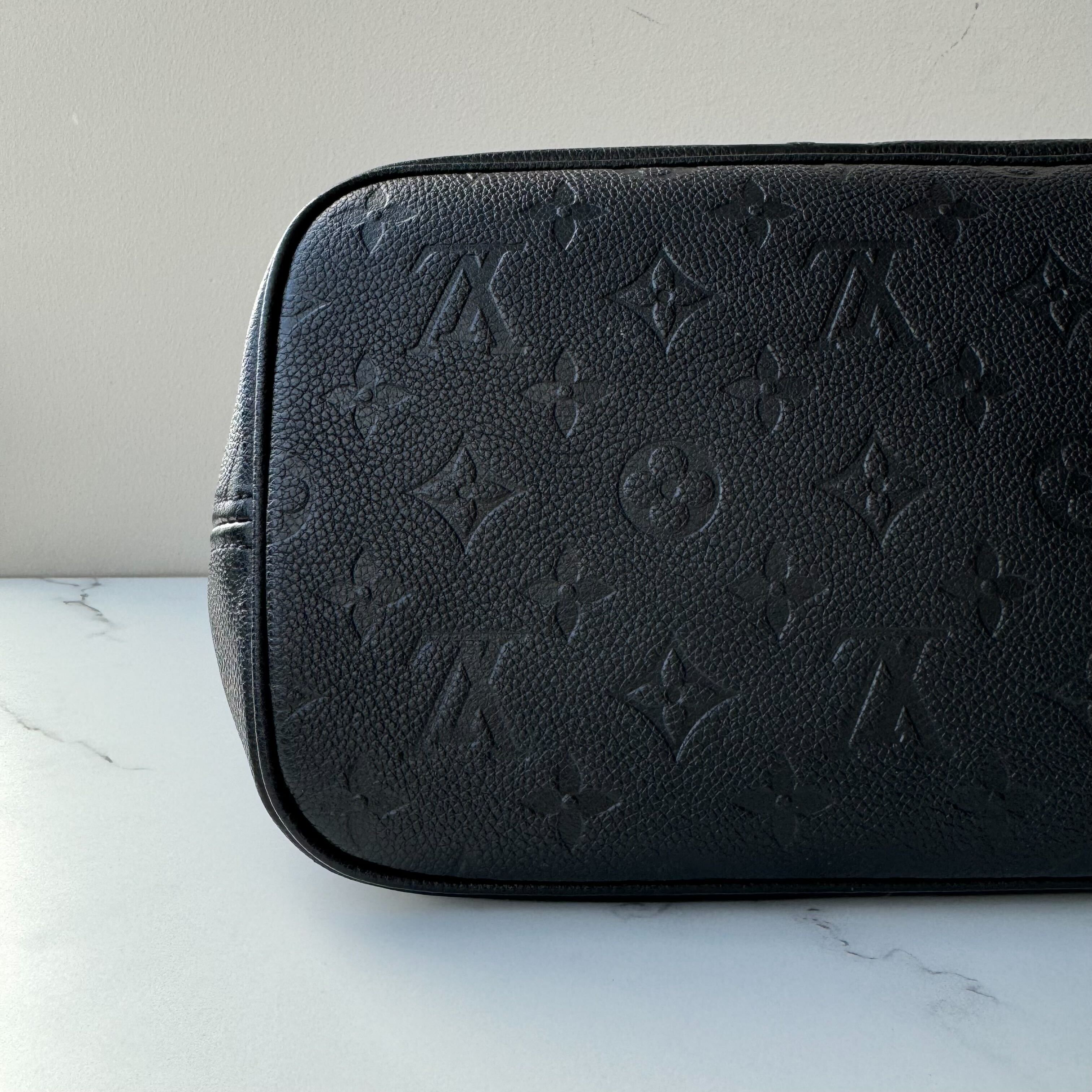 Louis Vuitton Neverfull MM & Pouch