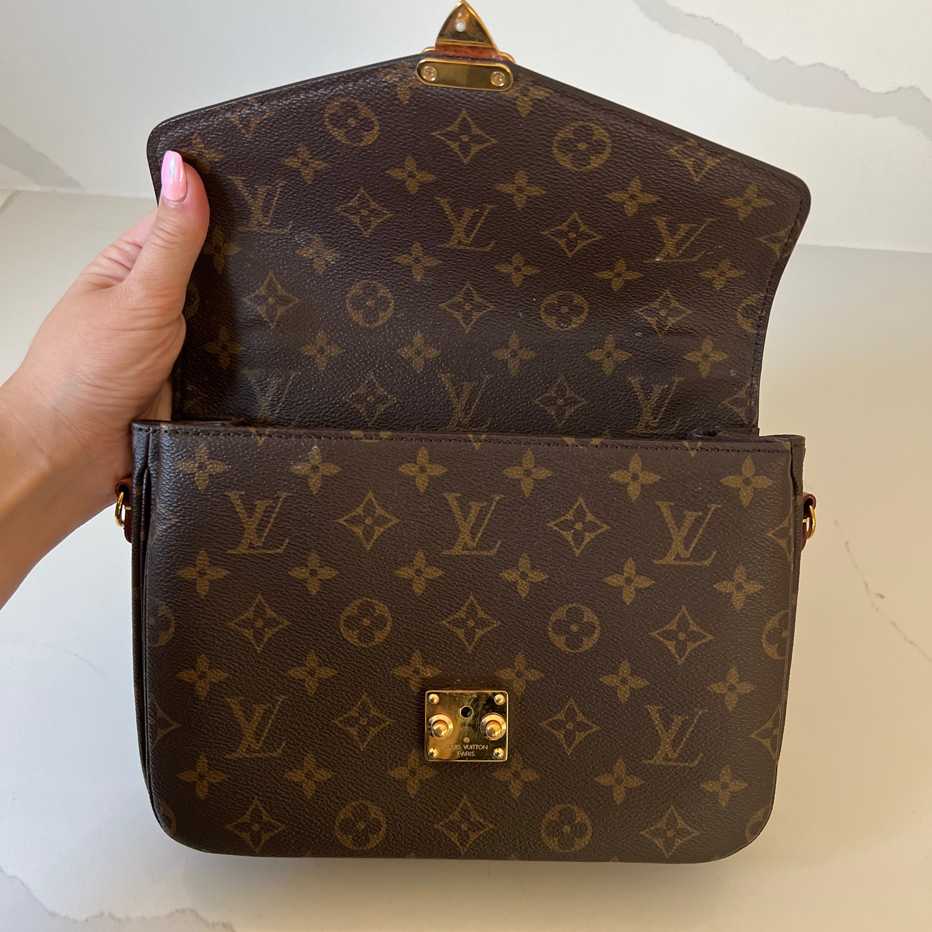 Louis Vuitton Pochette Metis