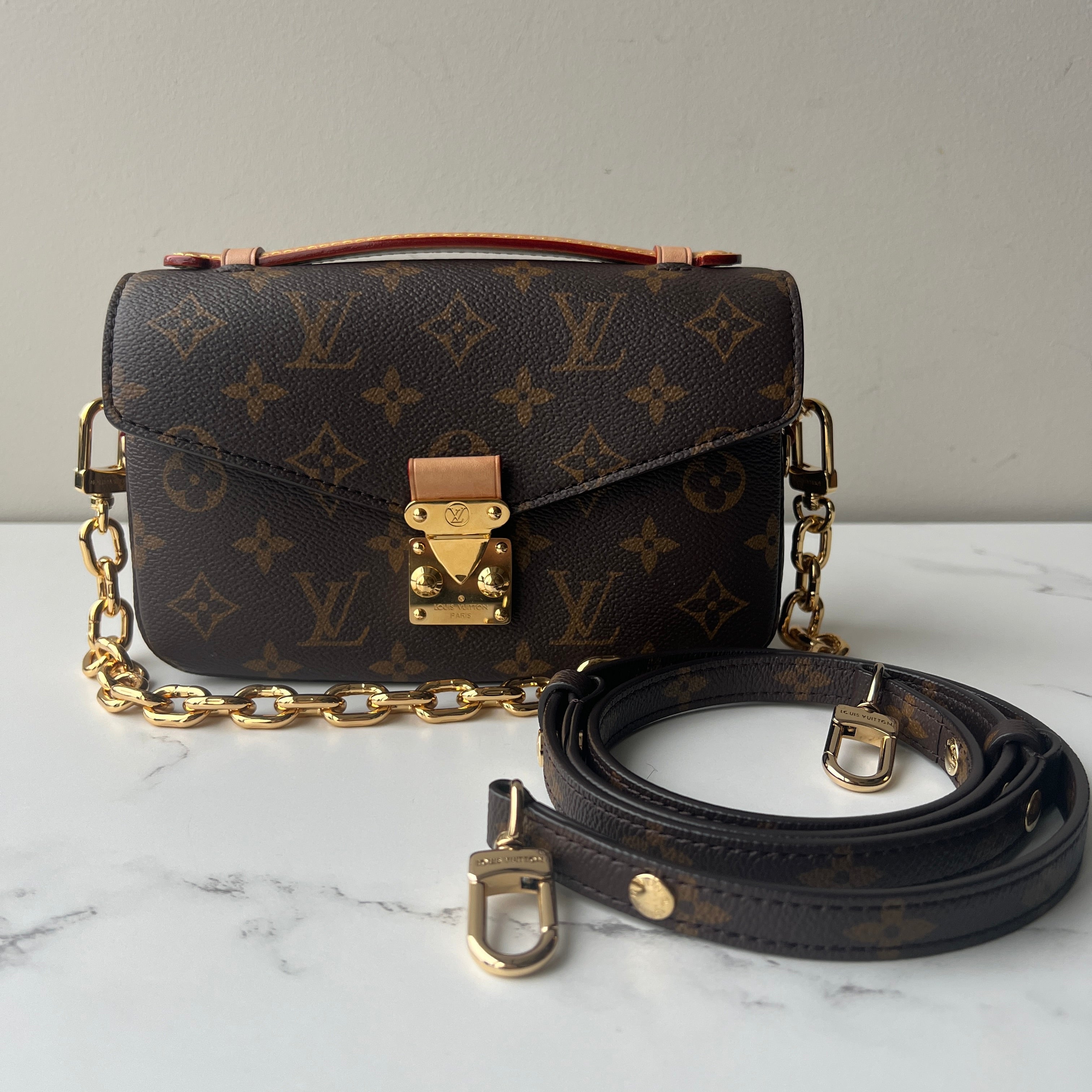 Louis Vuitton Pochette Metis East West