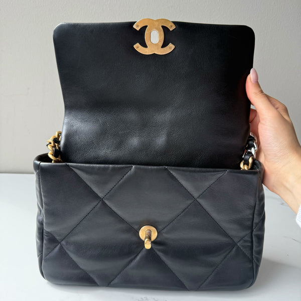 Chanel 19