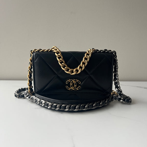 Chanel Wallet on Chain