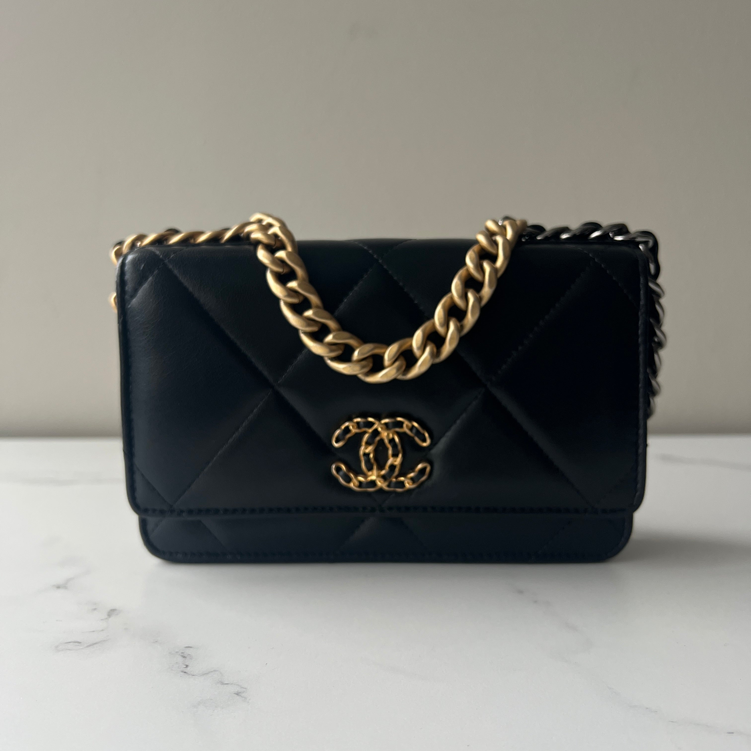 Chanel Wallet on Chain