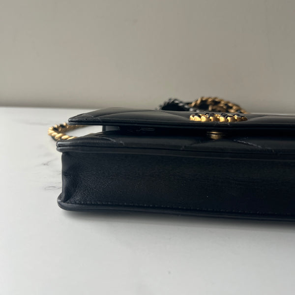 Chanel Wallet on Chain