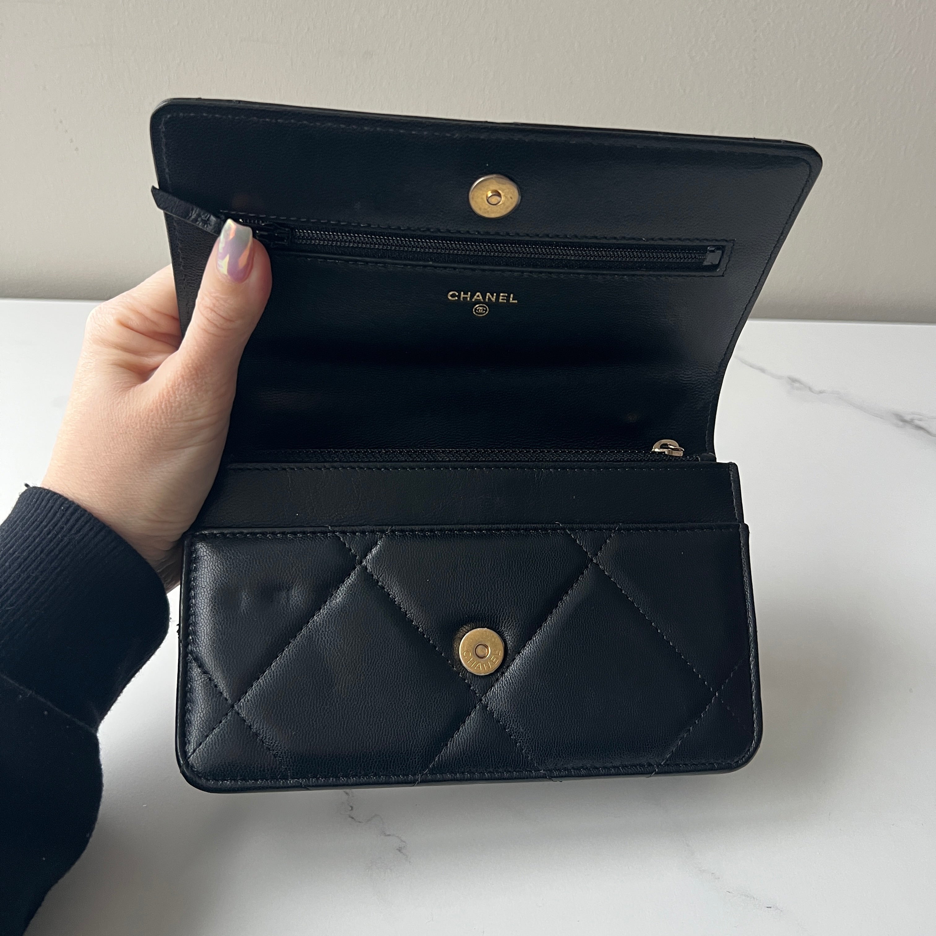 Chanel Wallet on Chain