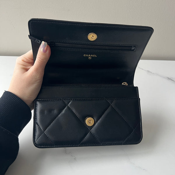 Chanel Wallet on Chain