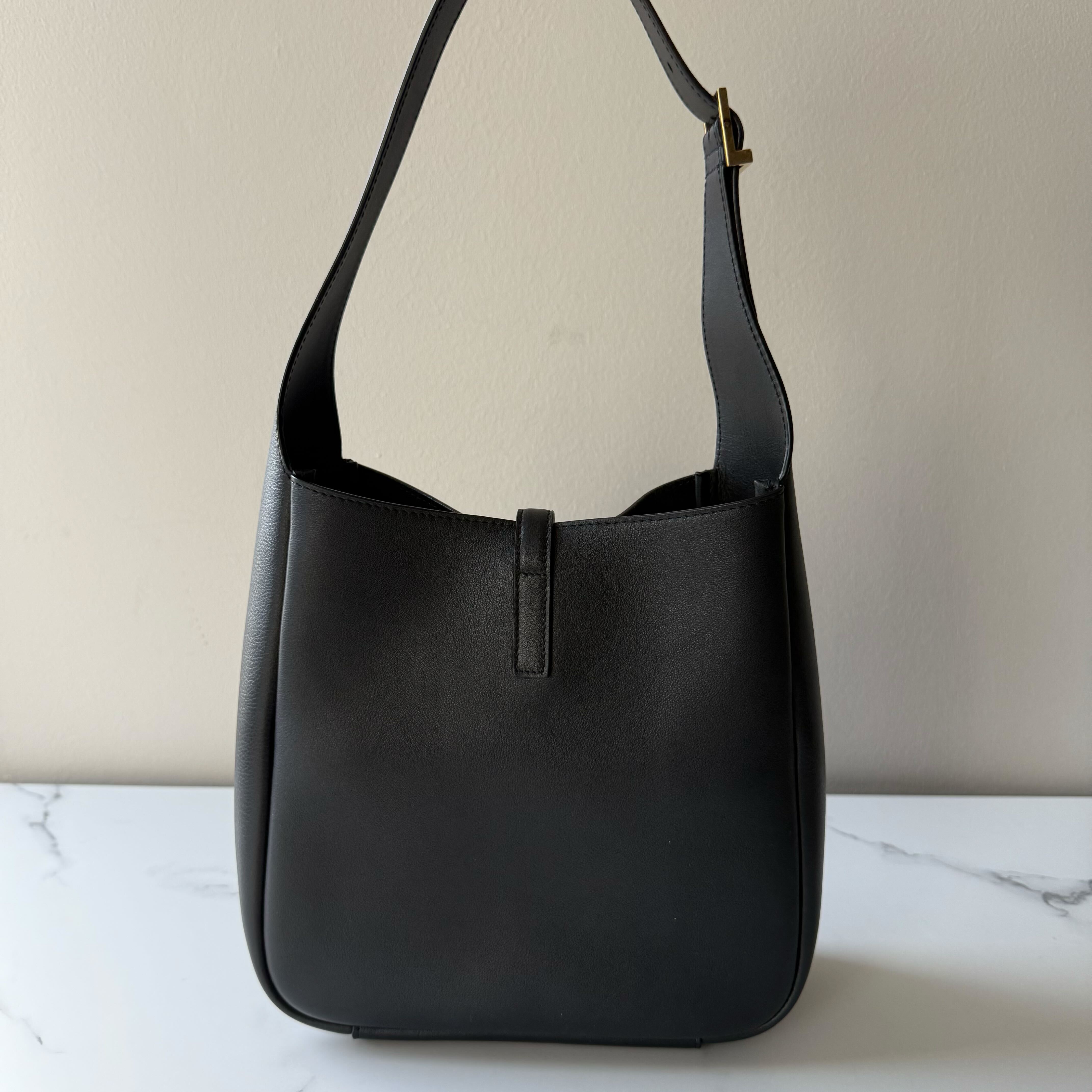 Saint Laurent 5 A 7