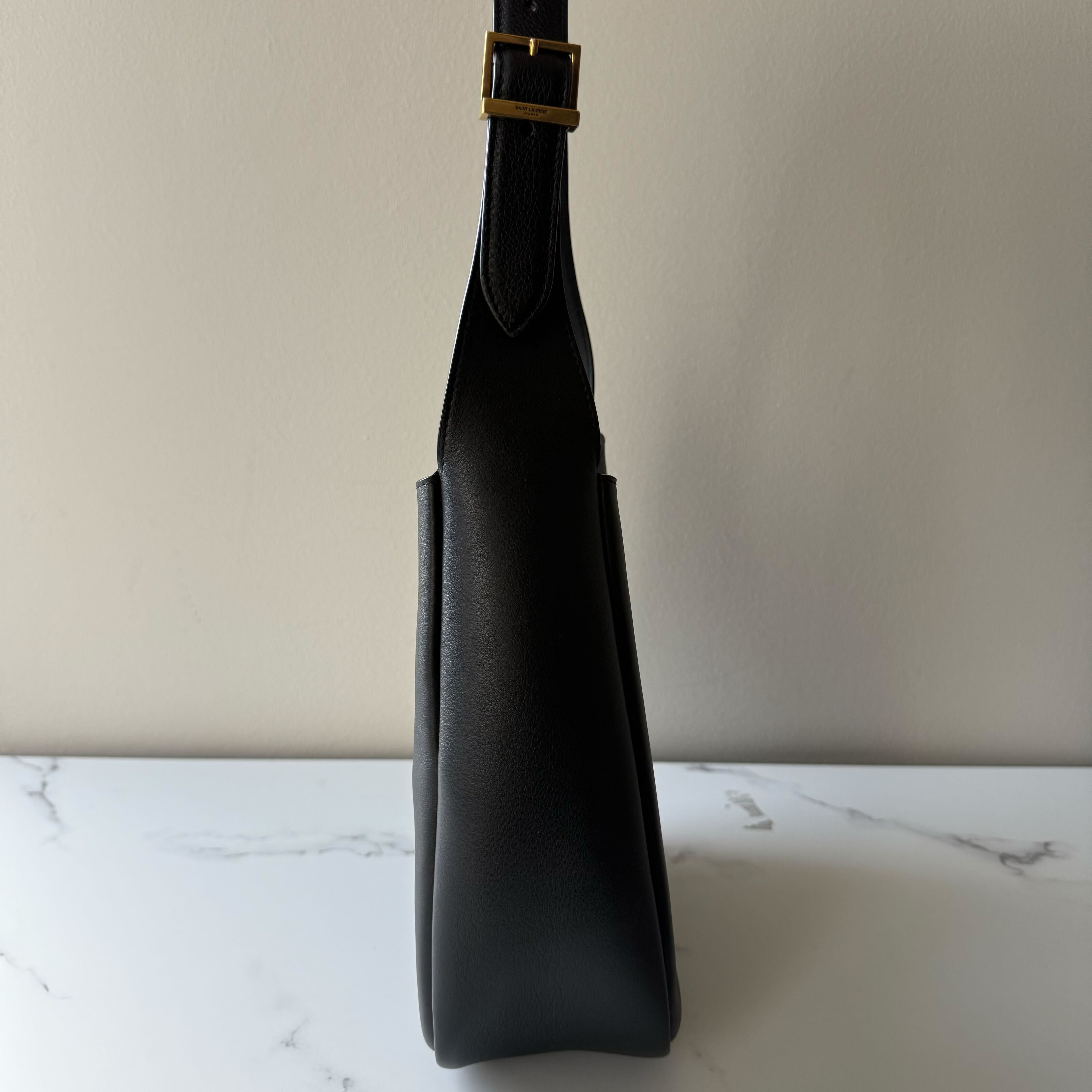 Saint Laurent 5 A 7