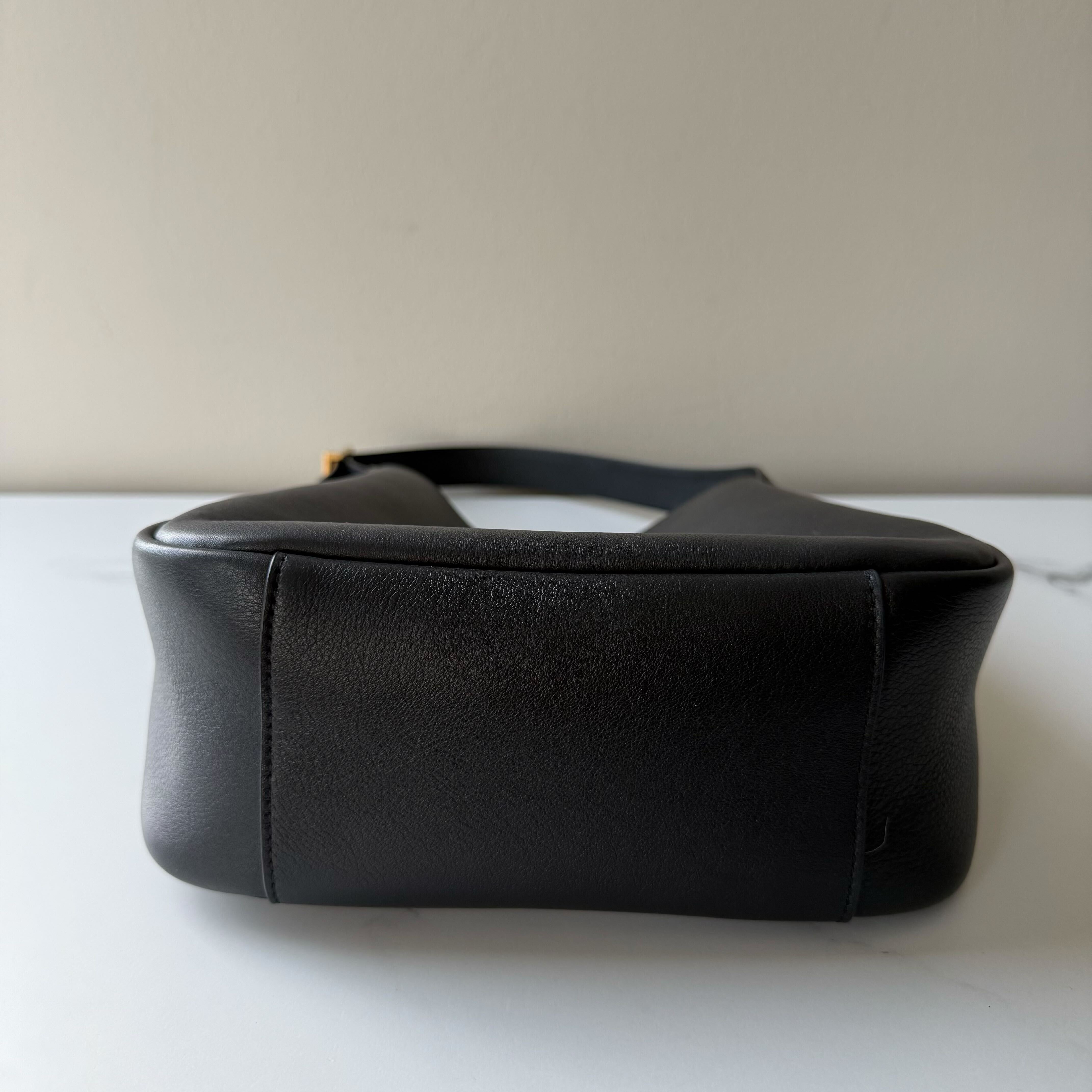 Saint Laurent 5 A 7