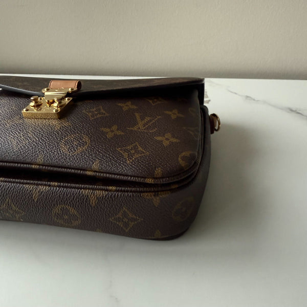 Louis Vuitton Pochette Metis