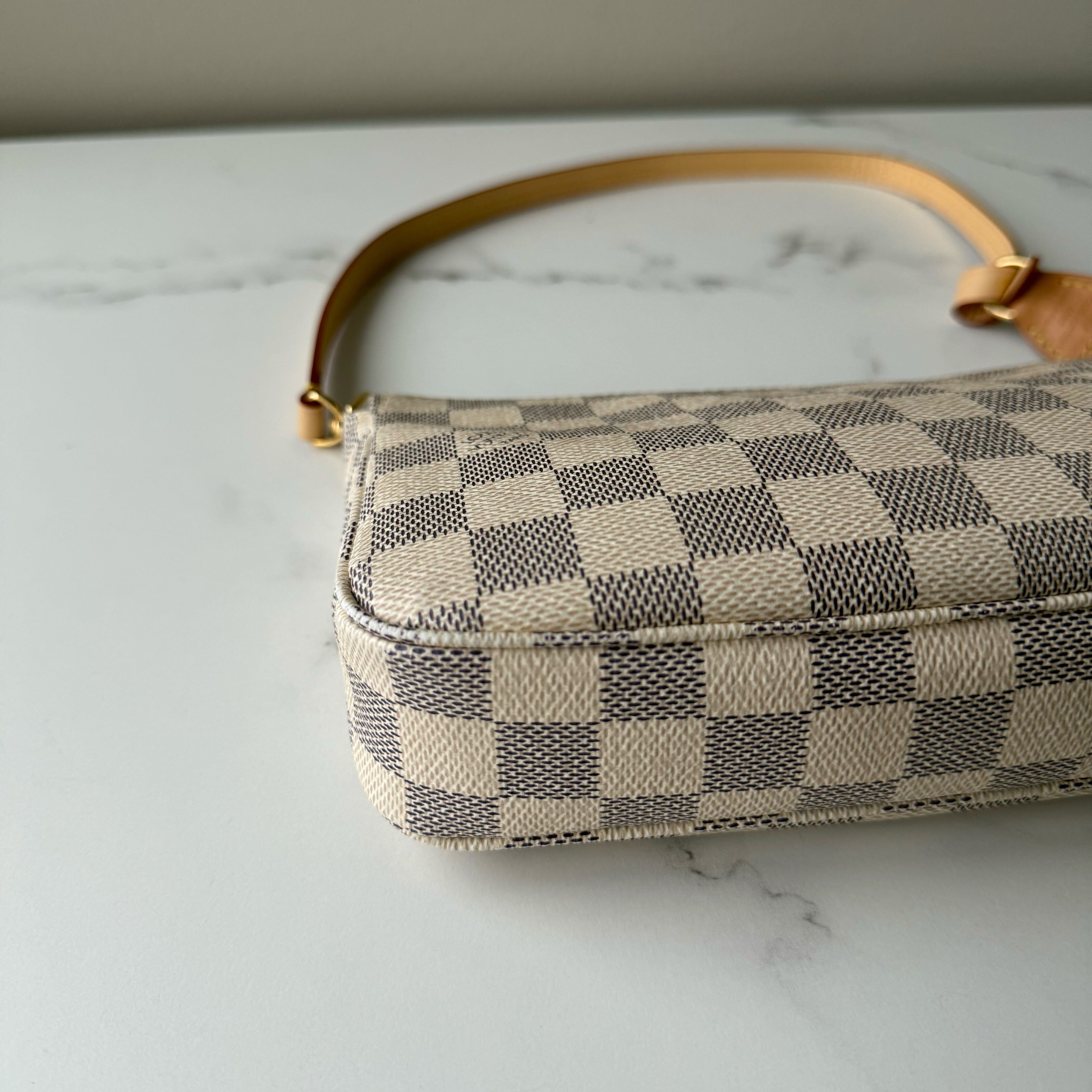 Louis Vuitton Pochette Accessories