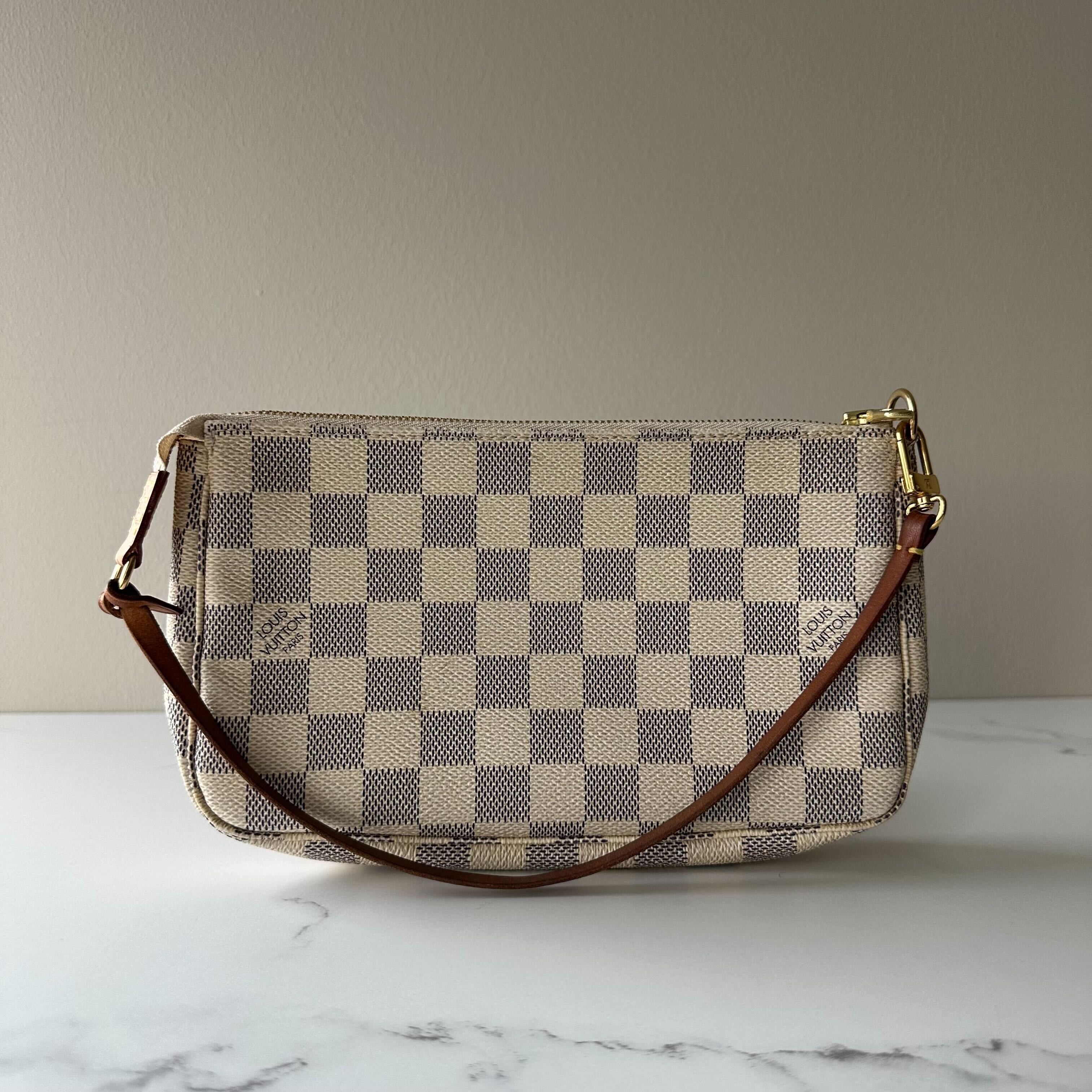 Louis Vuitton Pochette Accessories