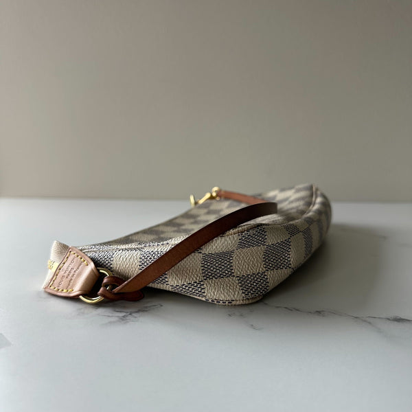 Louis Vuitton Pochette Accessories