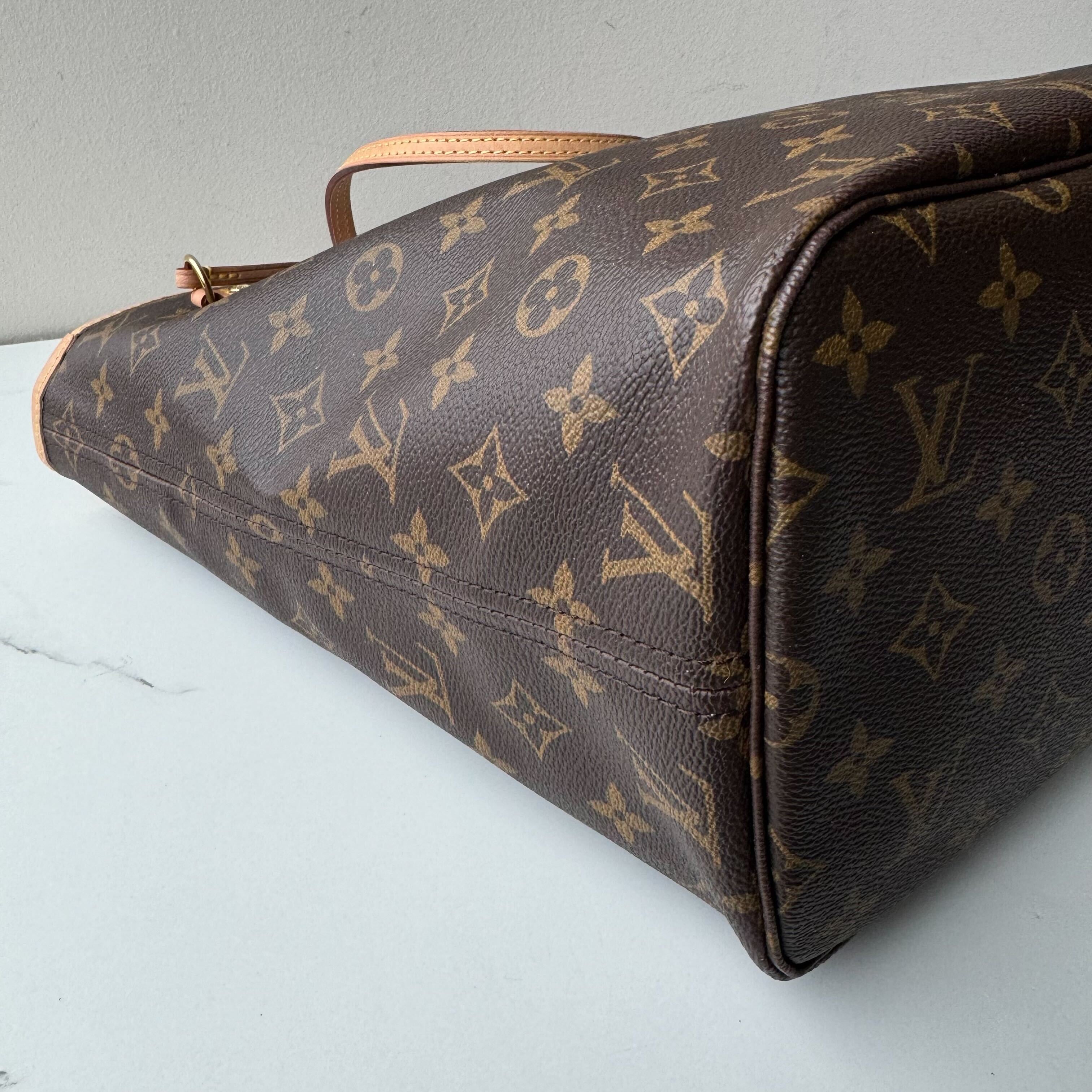 Louis Vuitton Neverfull MM & Pouch