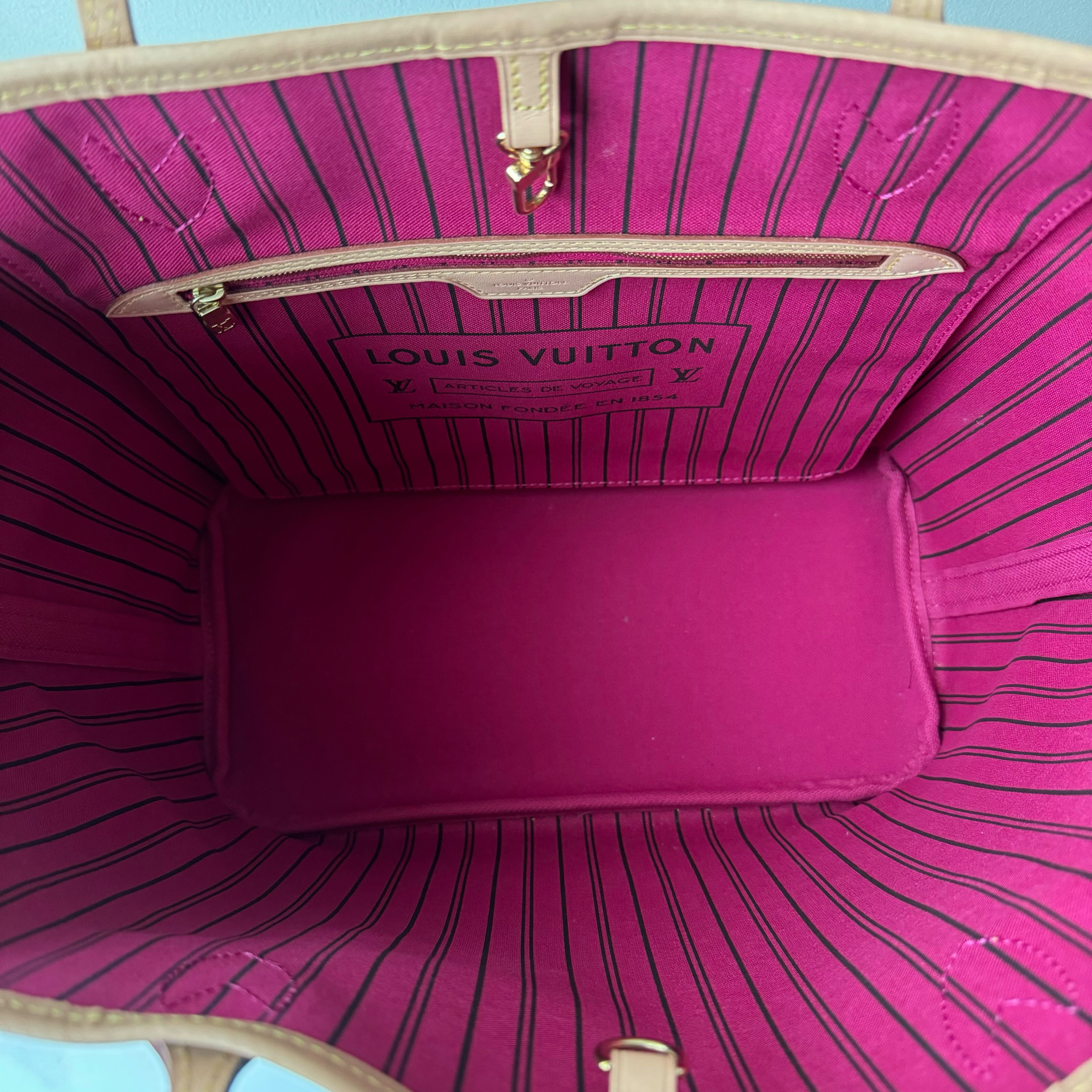 Louis Vuitton Neverfull MM & Pouch