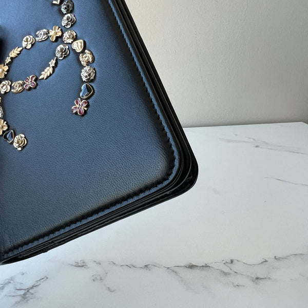 Chanel Wallet on Chain