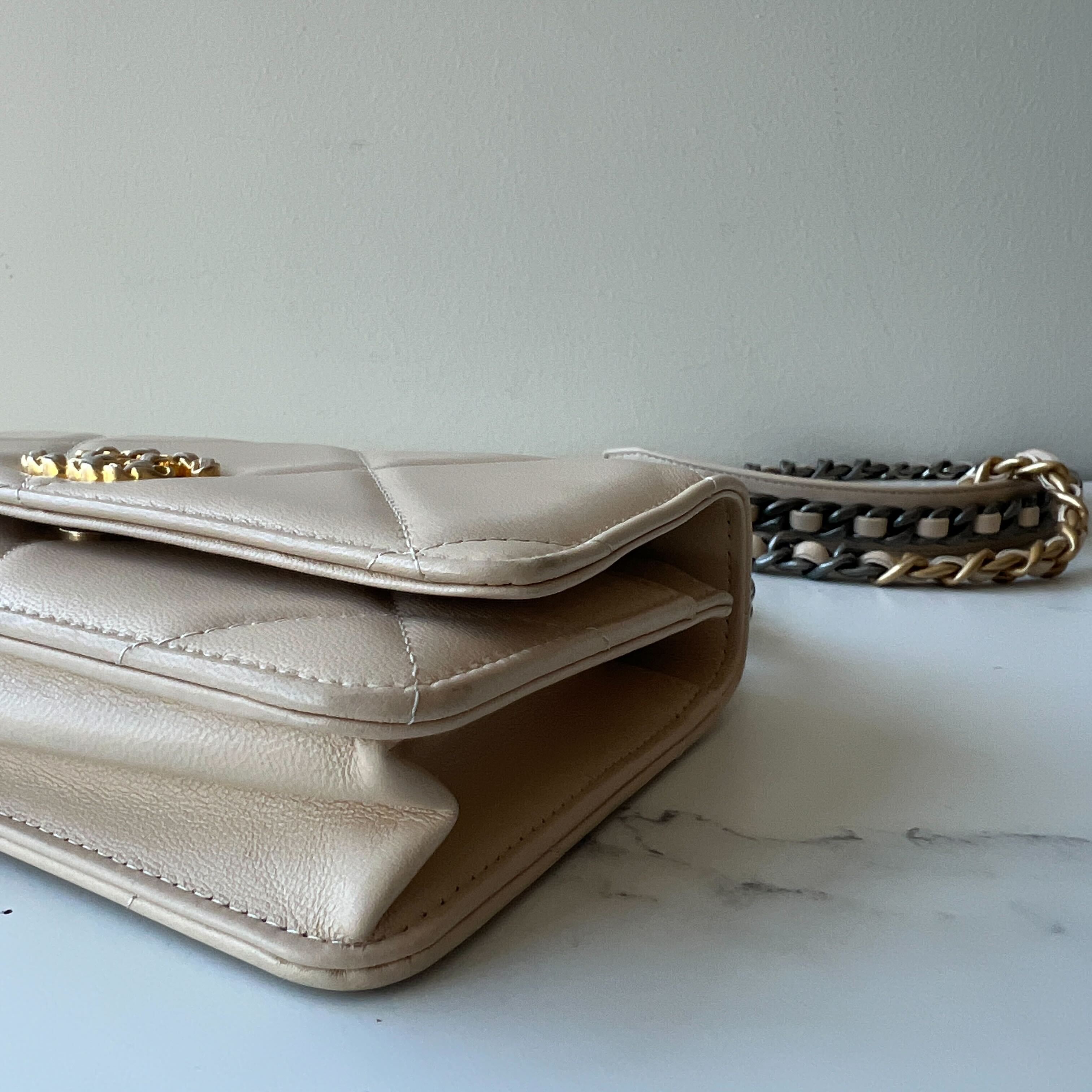 Chanel 19 Wallet on Chain