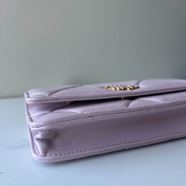 Chanel Wallet On Chain