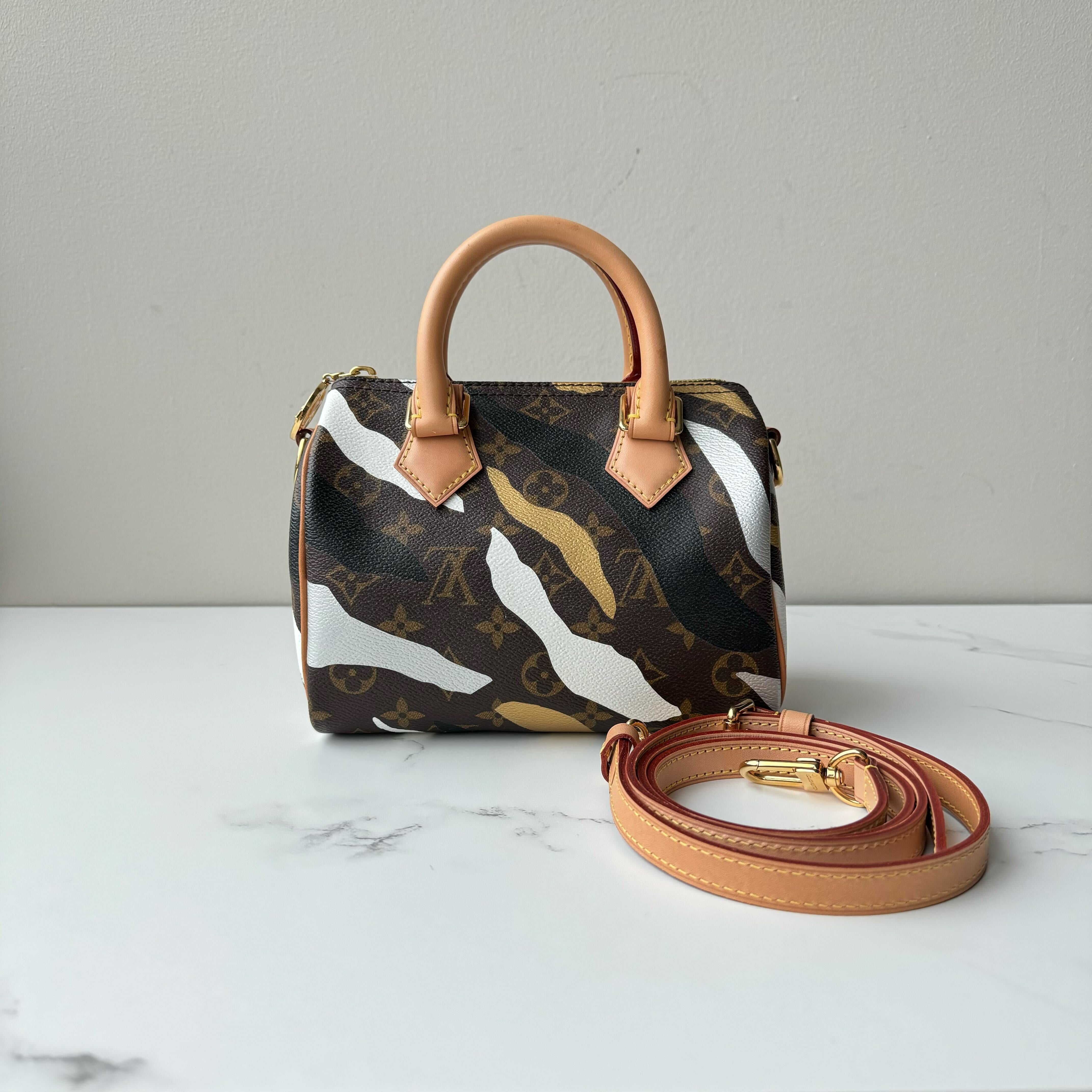 Louis Vuitton Speedy Bandouliere 18