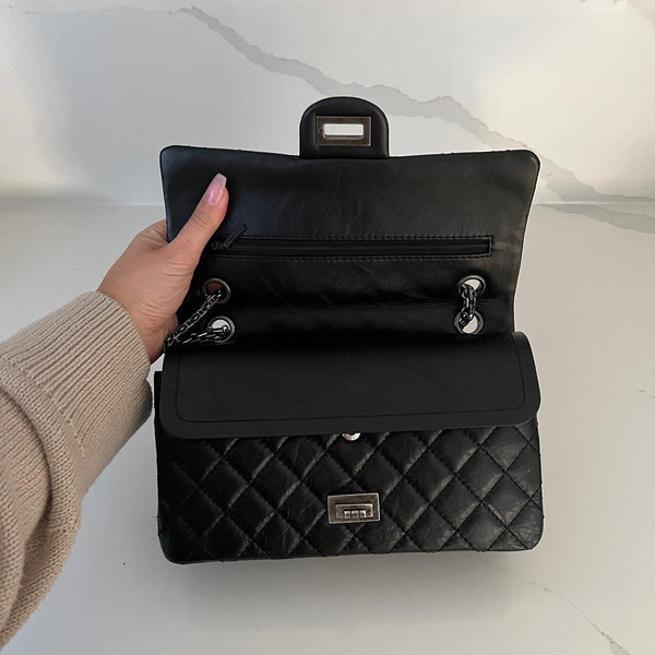 Chanel Reissue 225