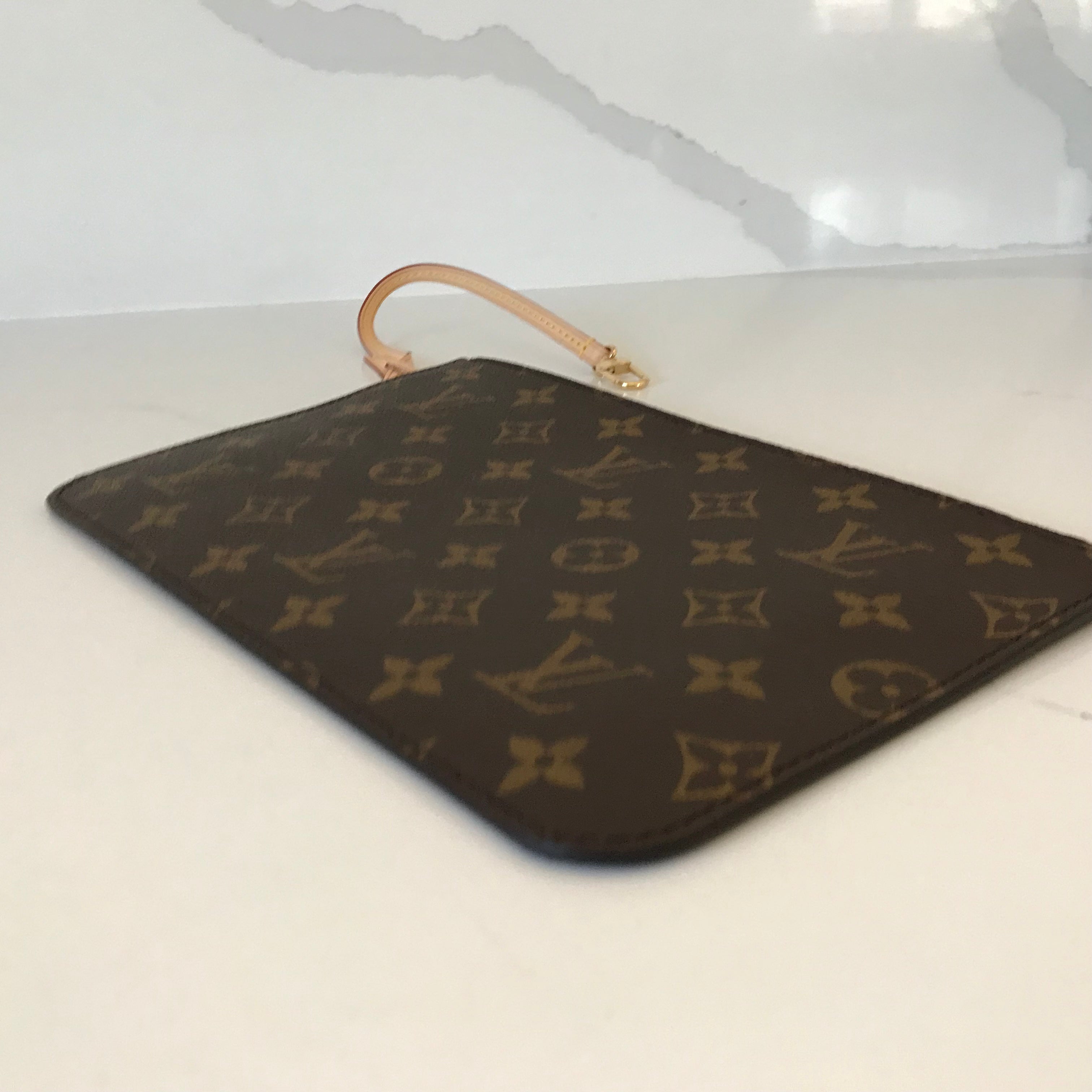 Louis Vuitton Neverfull MM & Pouch