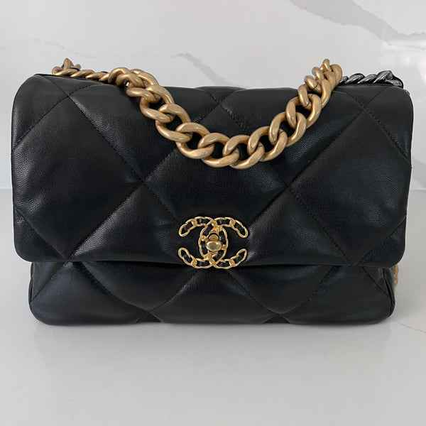 CHANEL MEDIUM/LARGE 19