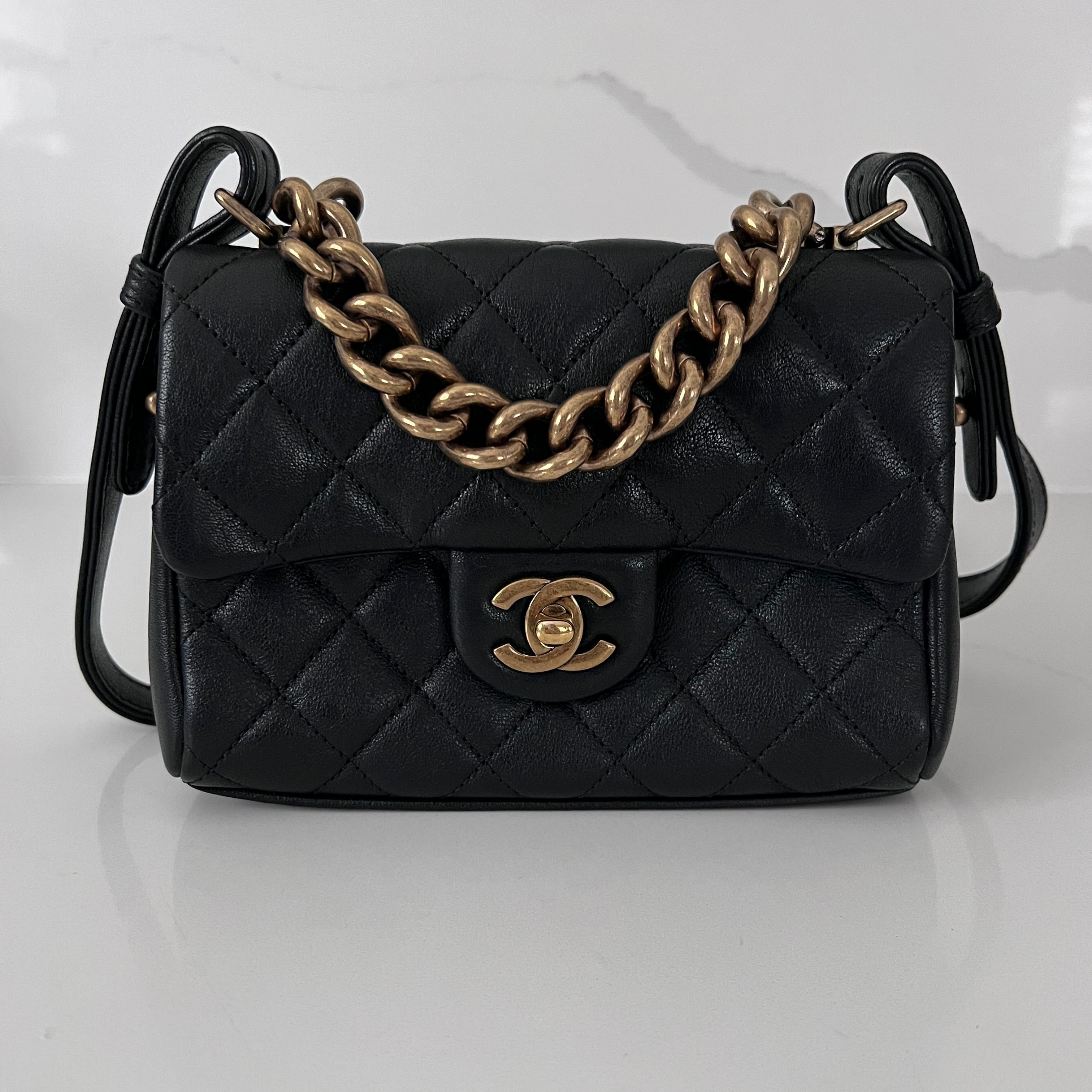 CHANEL TRAPEZIO SMALL