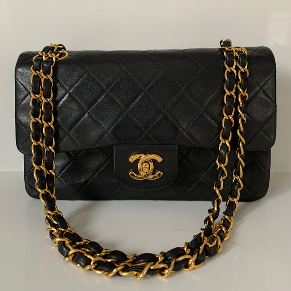 CHANEL VINTAGE FLAP