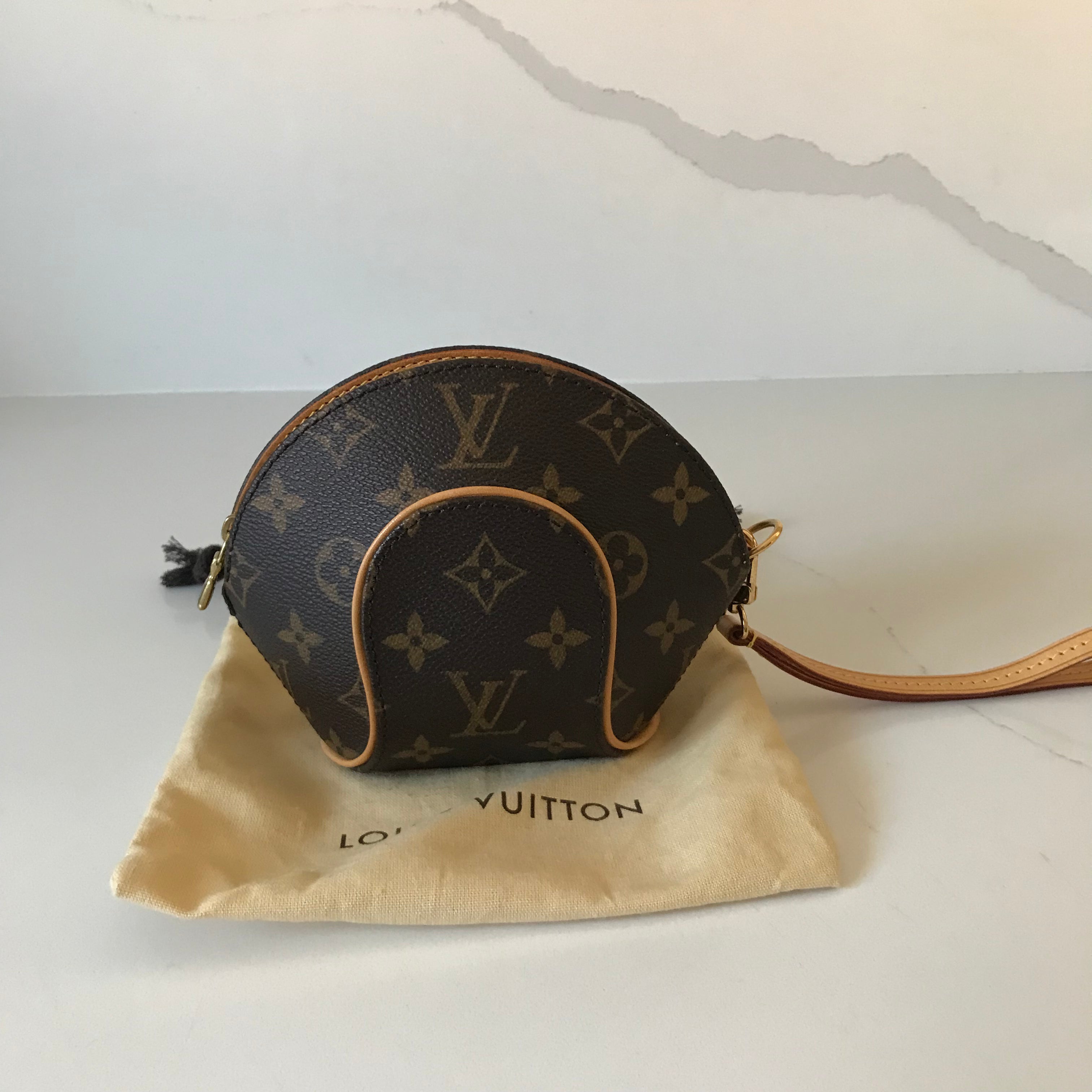 Louis Vuitton Mini Ellipse