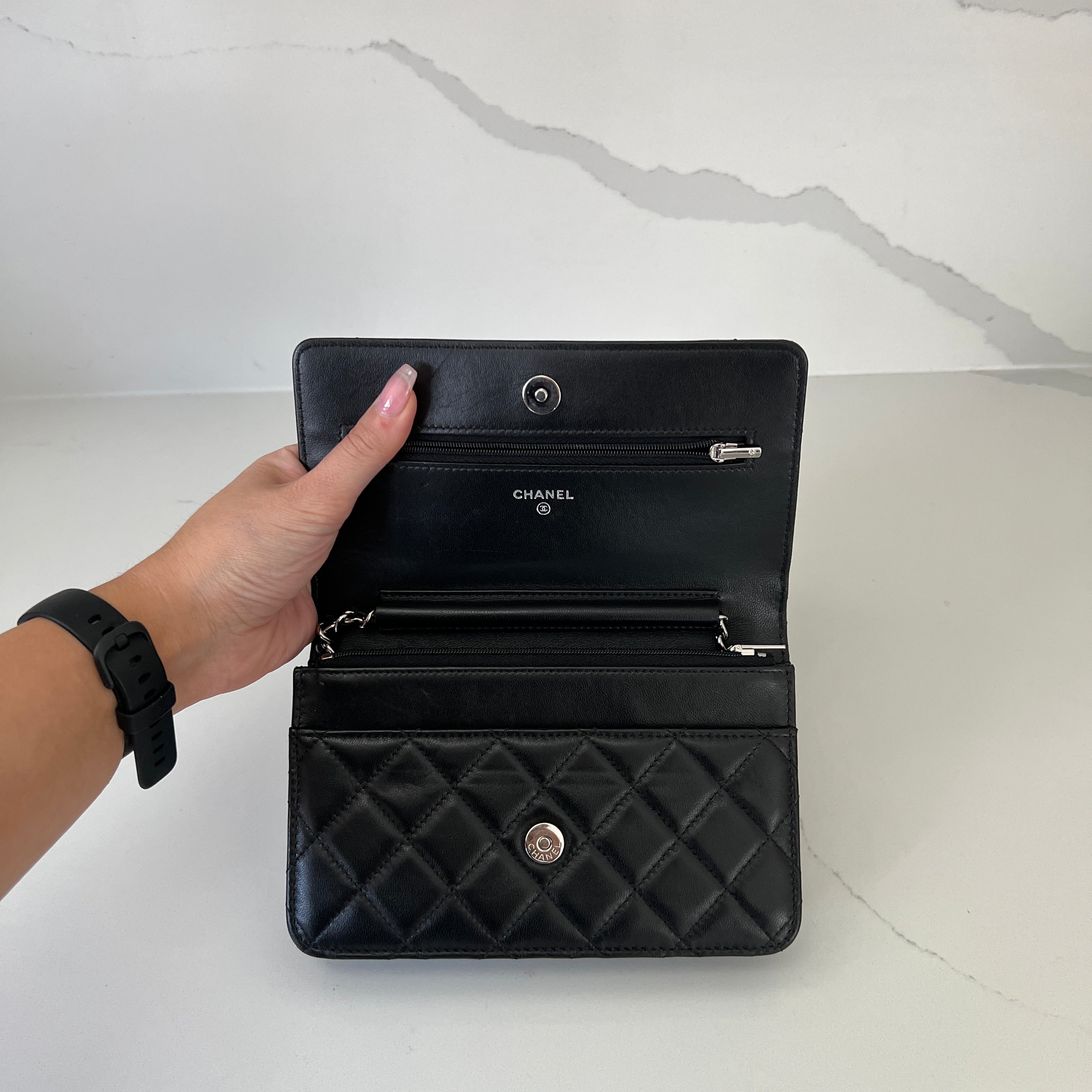 Chanel Wallet on Chain  WOC